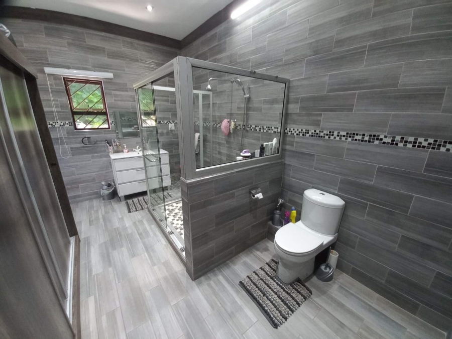 7 Bedroom Property for Sale in Ladybrand Free State